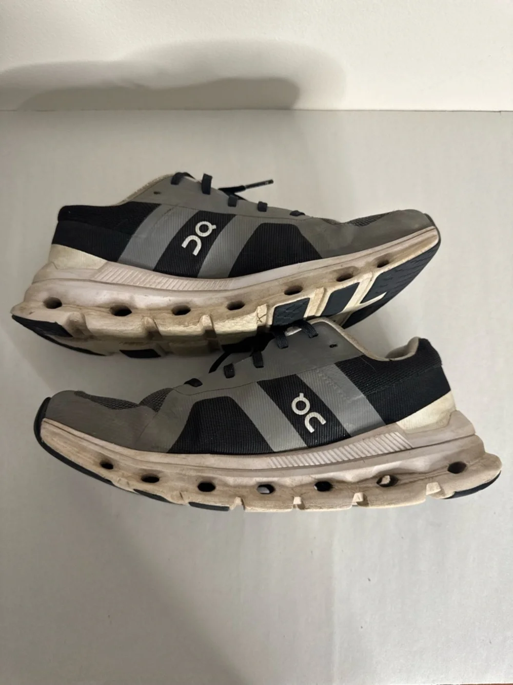 On Running Cloudrunner Sneakers Eclipse Black Women’s 7